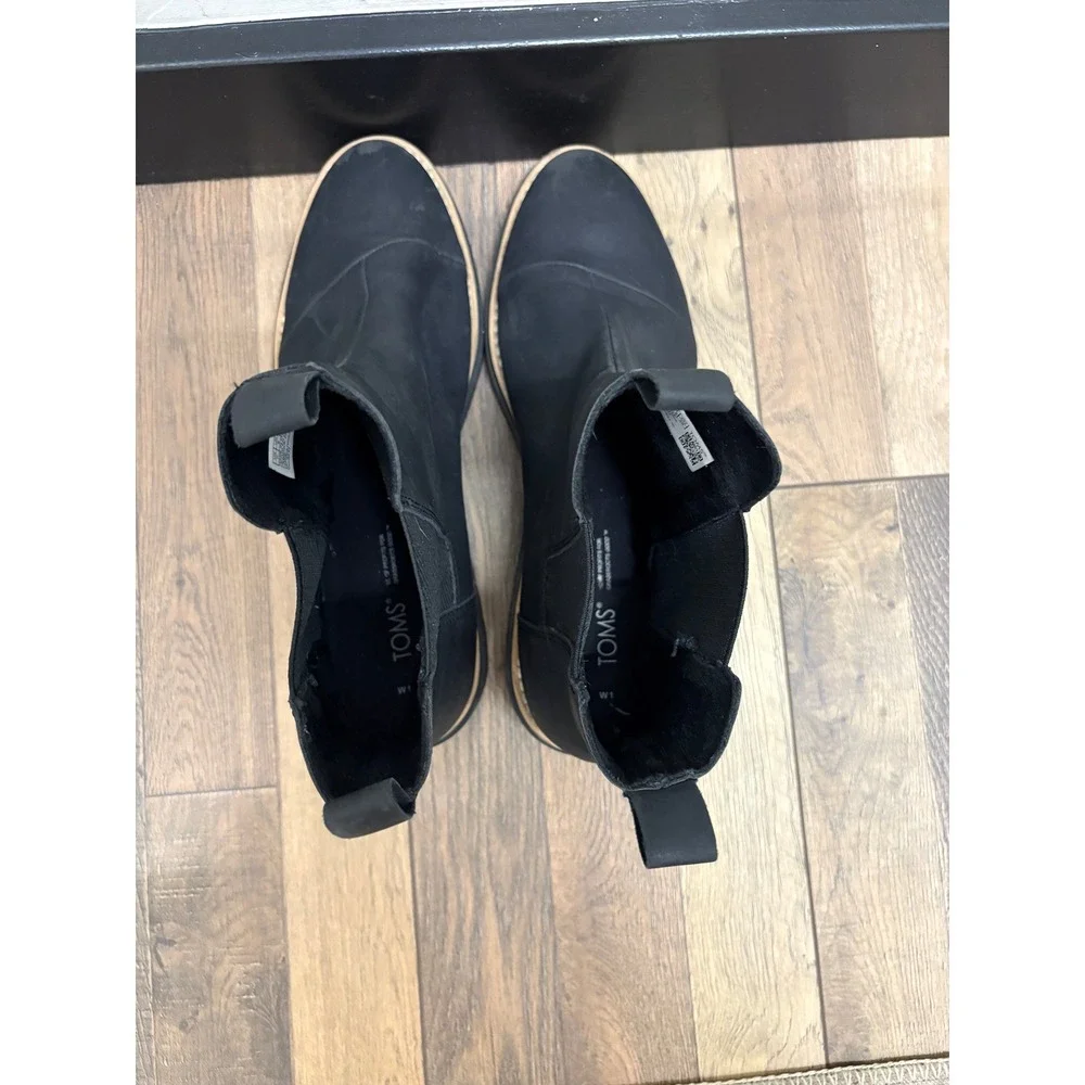 TOMS‎ Laguna Chelsea Boots Mens 11 Black Leather Lug Sole Cap Toe 10018632